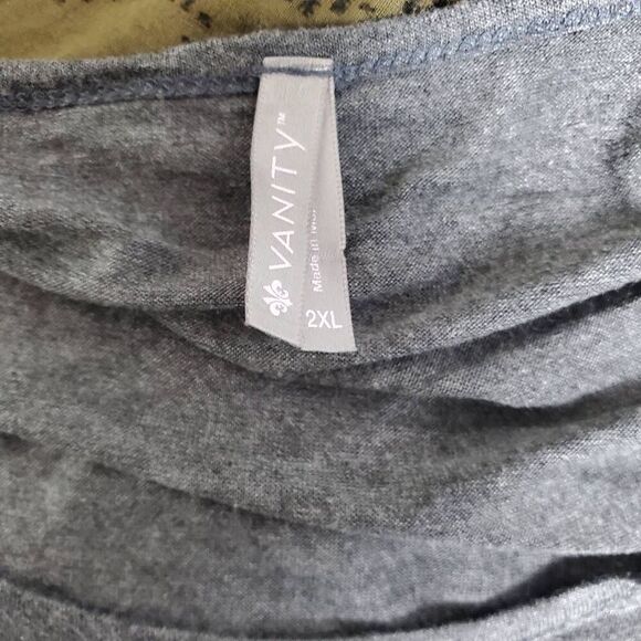 Vanity 2XL Gray Fringe Hem Elephant Cross Graphic Top Boho Dolman Tee - Picture 4 of 7